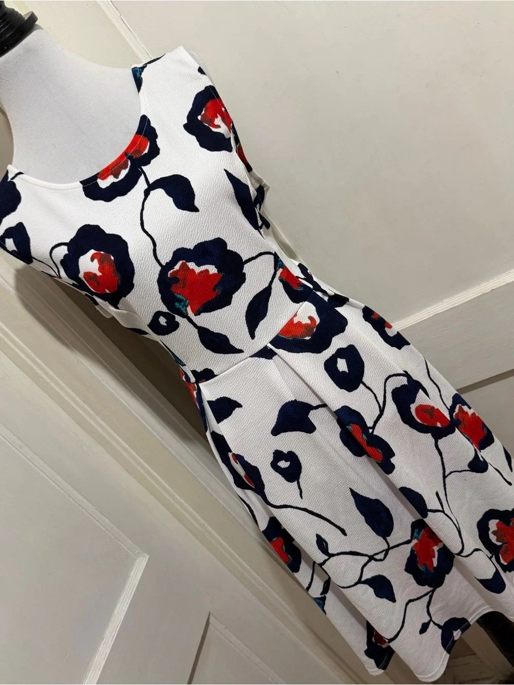 Le Lis White Midi Dress with Navy and Red Floral Print 2x